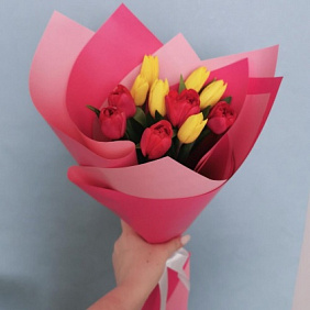 Букет цветов "Кулёк тюльпанов"
