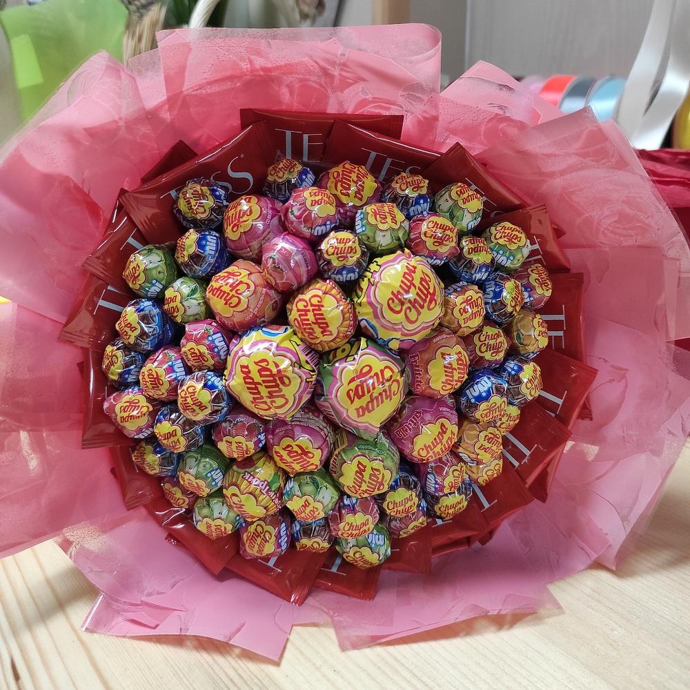Букеты из конфет на день рождения купить в Москве - Сладкие букеты из конфет недорого