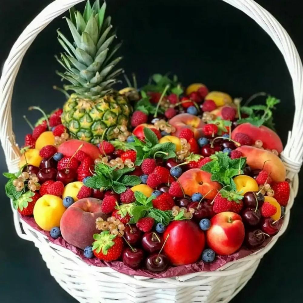 корзинка фруктов фото
