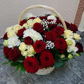 Корзина с цветами №227