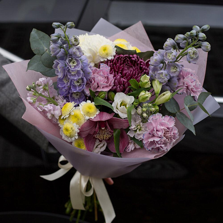 Букет с дельфиниумом и хризантемой Бигуди Перпл №2 - Фото 3