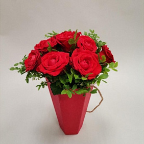 Розы в коробке №176