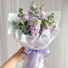 Букет из матиоллы