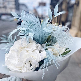 Букет цветов "Пудровые облока"