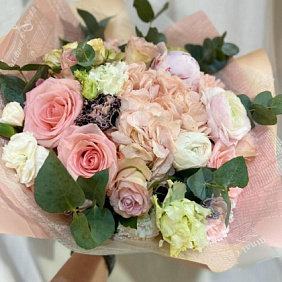 Букет цветов "Пудровый десерт"