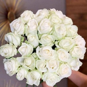Букет из 29 белых роз №160