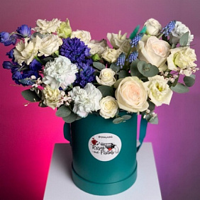 Цветы в коробке №332