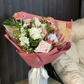 Букет цветов "Вечно красивая"
