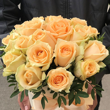 Коробки с цветами. Розы. Кремовые ( Бежевые ) 19 шт. N125 - Фото 3