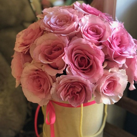 коробка из розовых роз