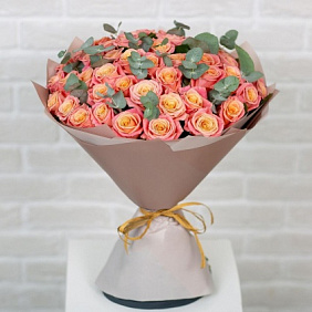 Букет цветов "Голландские персиковые розы 60 см" из 31 персиковой розы