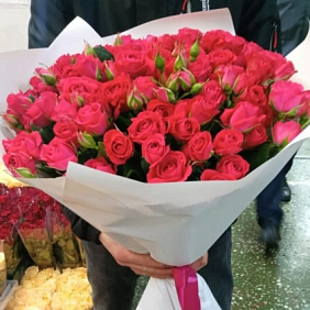 Букет кустовой розы №162