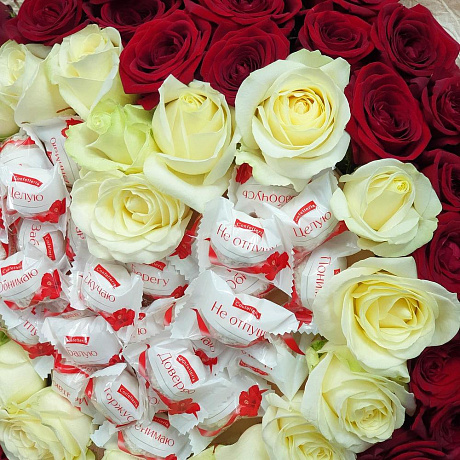 Букет из 101 розы сердце с конфетами Рафаэлло - Фото 4