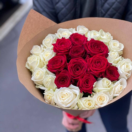 Букет из 29 красно-белых роз - Фото 4
