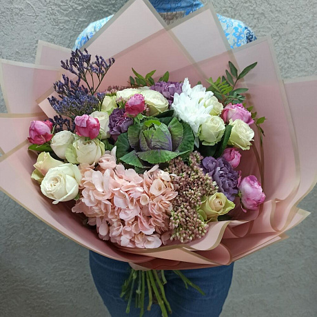 Шикарный букет с красивыми цветами - Фото 2