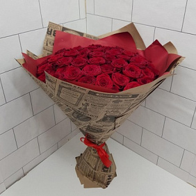 Букет цветов "Красный мир"