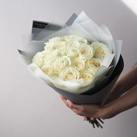 Розы Аваланж в букете S