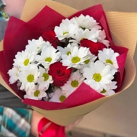 Букет из роз и хризантем №167