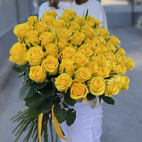 Букет 51 желтая роза 40 см.