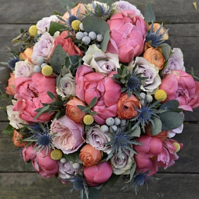 Букет с пионами "Феерия красок"