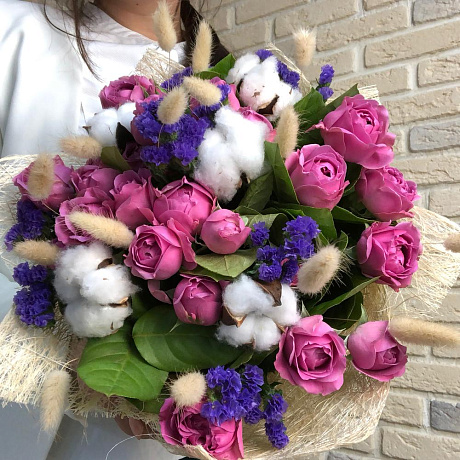 Авторский букет с розами и хлопком - Фото 3