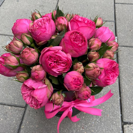 Шляпная коробка с пионовидными розами Дэвида Остина - Фото 6