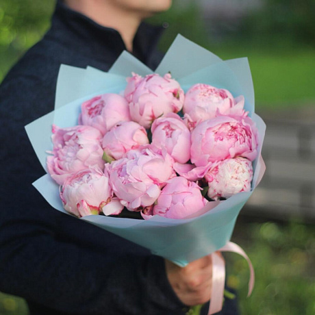 Букет из 11 ароматных розовых пионов - Фото 3