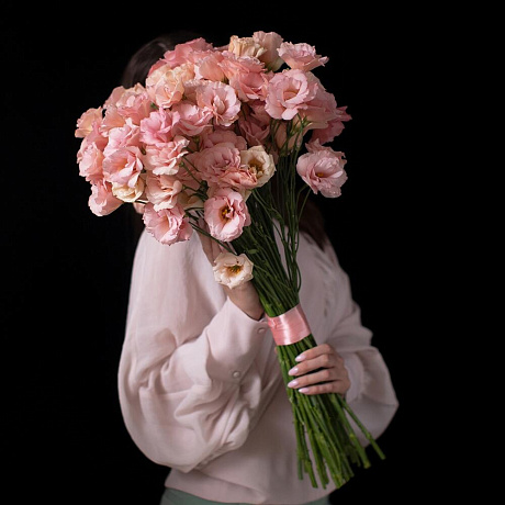 Монобукет из лизиантуса - Фото 4