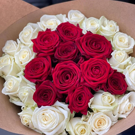 Букет из 29 красно-белых роз - Фото 2