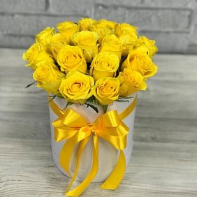 Коробки с цветами. Желтая роза. 19 шт. N248