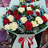 Букет 31 красивых роз и гипсофиллы «Влечение» - Фото 3