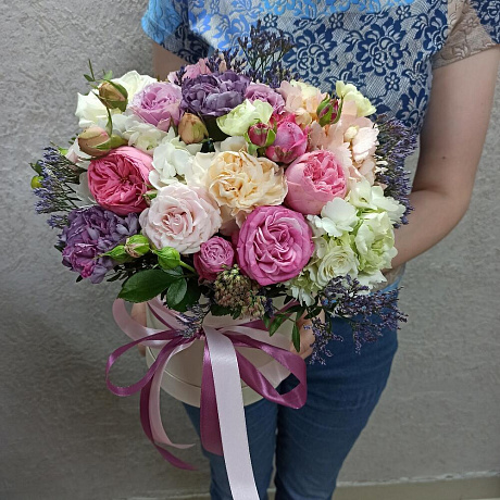 Коробка с красивыми цветами - Фото 2