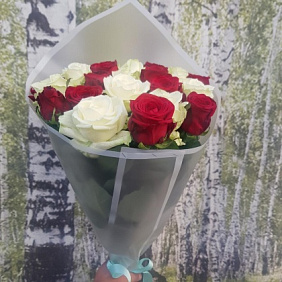 21 роза микс №160