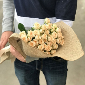 Кустовая роза 50 см.11 шт. N176