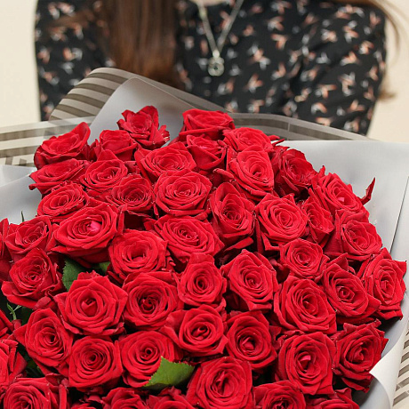 Букет из 51 красной розы Наоми (50 см) - Фото 4