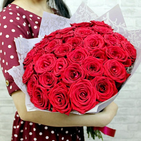Букет "РУБИНОВЫЕ УКРАШЕНИЯ" из 35 красных роз