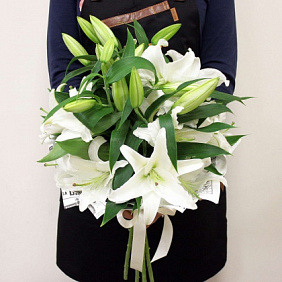 Букет цветов "Белые лилии" №164