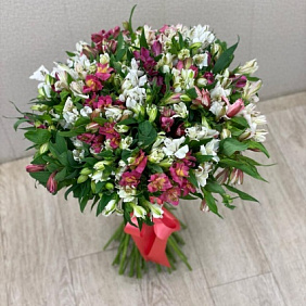 Букет из 51 альстромерии №166