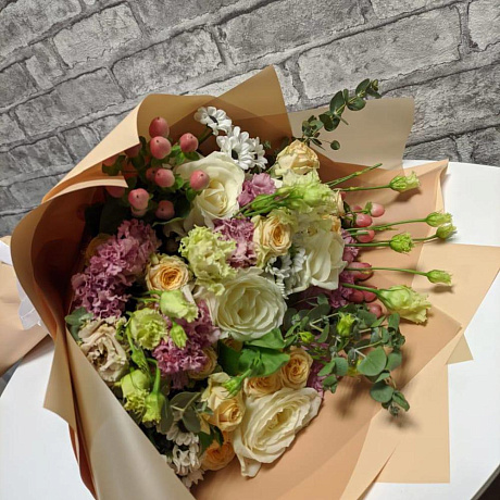 Букет Крем-брюле с рафаэлло и топпером - Фото 2