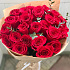 Роскошный букет из 25 высоких крупных роз - Фото 1