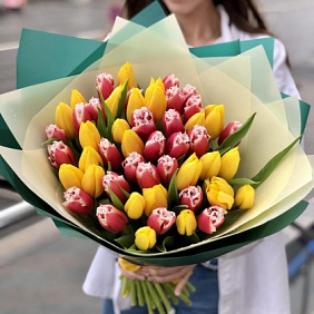 Букет цветов "Mix of tulips 51"
