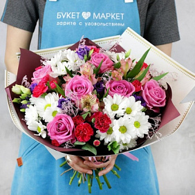 Букет из роз и хризантем №164