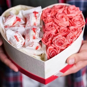 Цветы в коробке №983