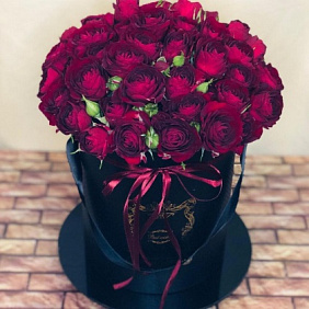 Букет цветов "Red Bubbles"