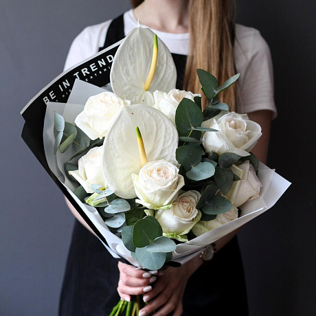 Букет из ароматных роз и  антуриумов - Фото 3