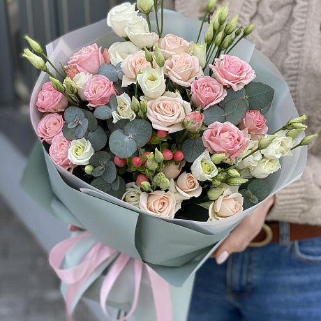 Букет из кутовой розы, эустомы и эвкалипта Таинственный - Фото 2