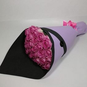 Букет из 25 розовых роз в фоамиране