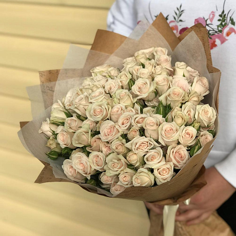 Букет из кремовых кустовых роз (15 шт). N627 - Фото 3