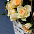 Корзина с нежными кустовыми розами - Фото 3