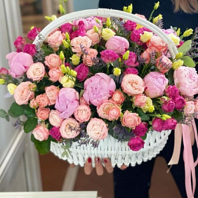 Корзина с цветами №172